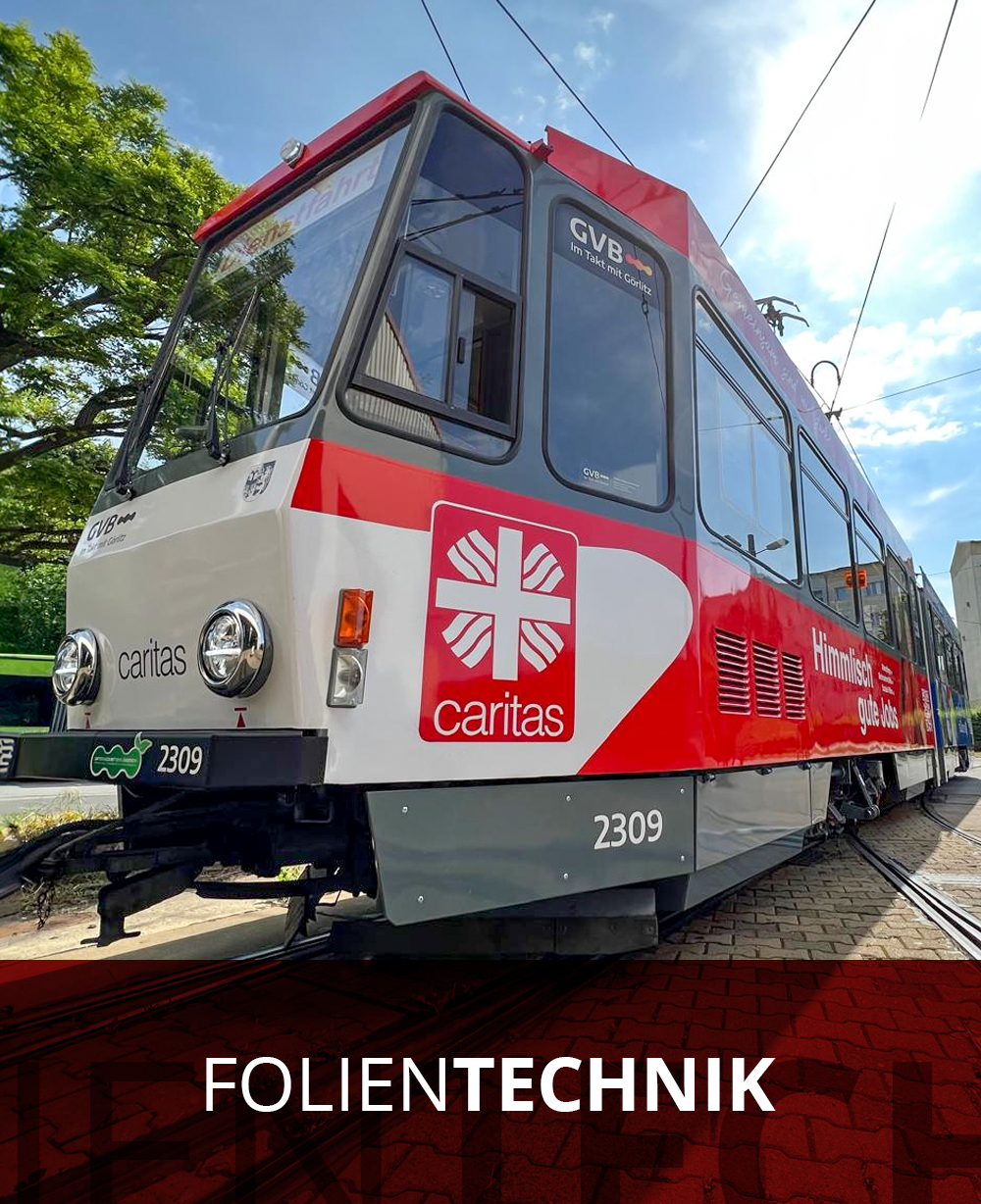 Straßenbahnfolierung in Görlitz, Caritas Folie, Aufkleber